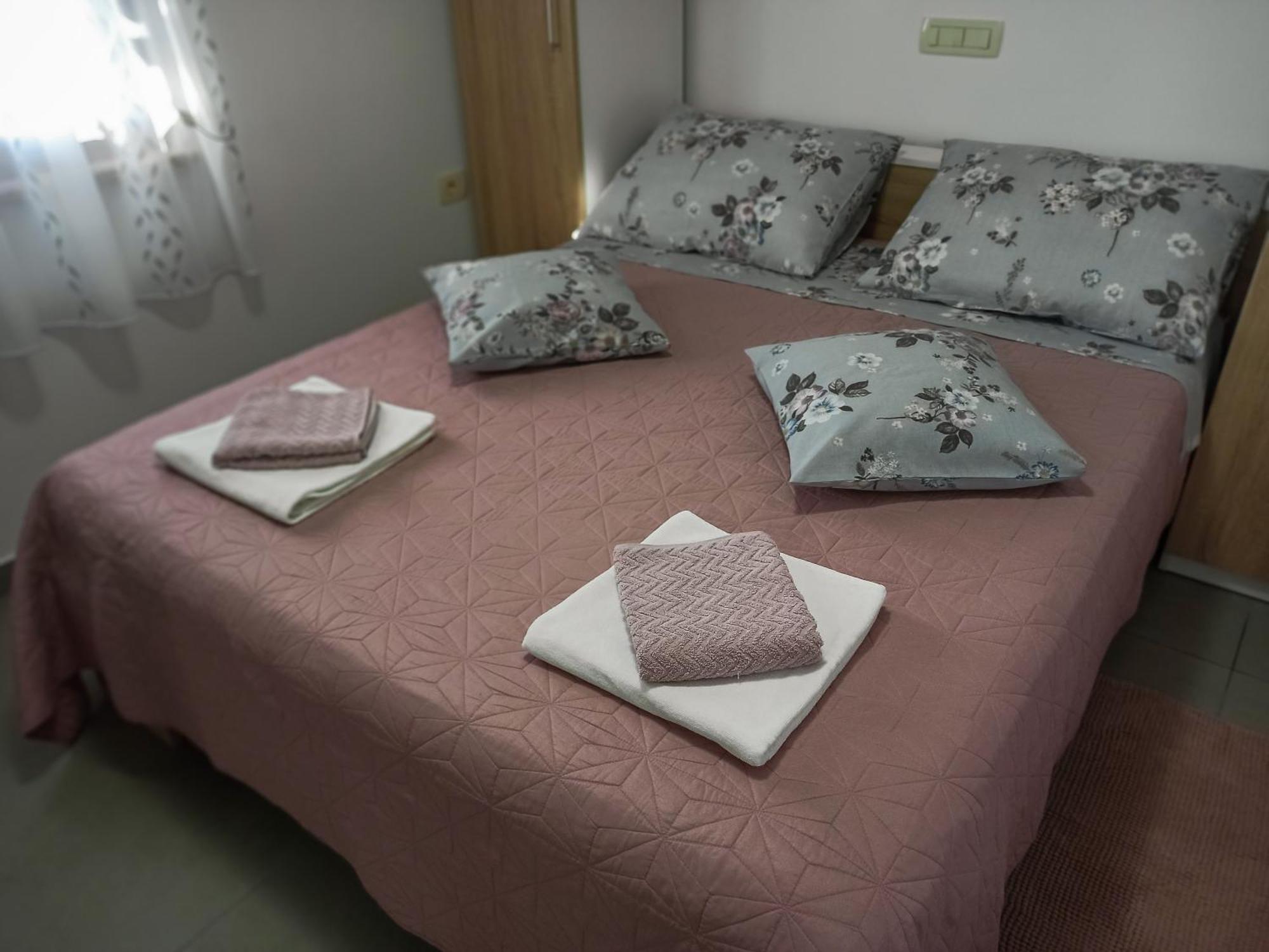 Soba Ulika Apartment Мотовун Екстериор снимка