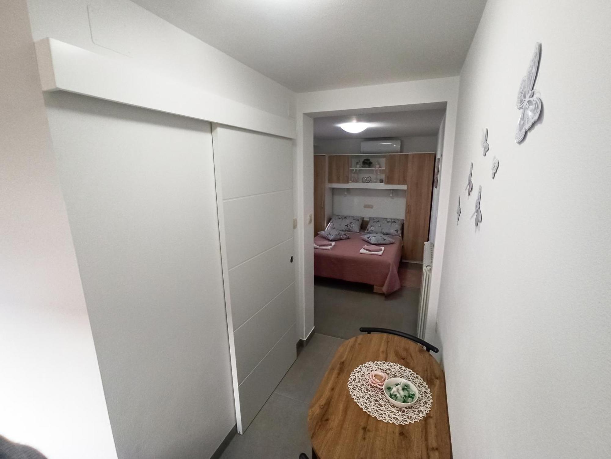Soba Ulika Apartment Мотовун Екстериор снимка