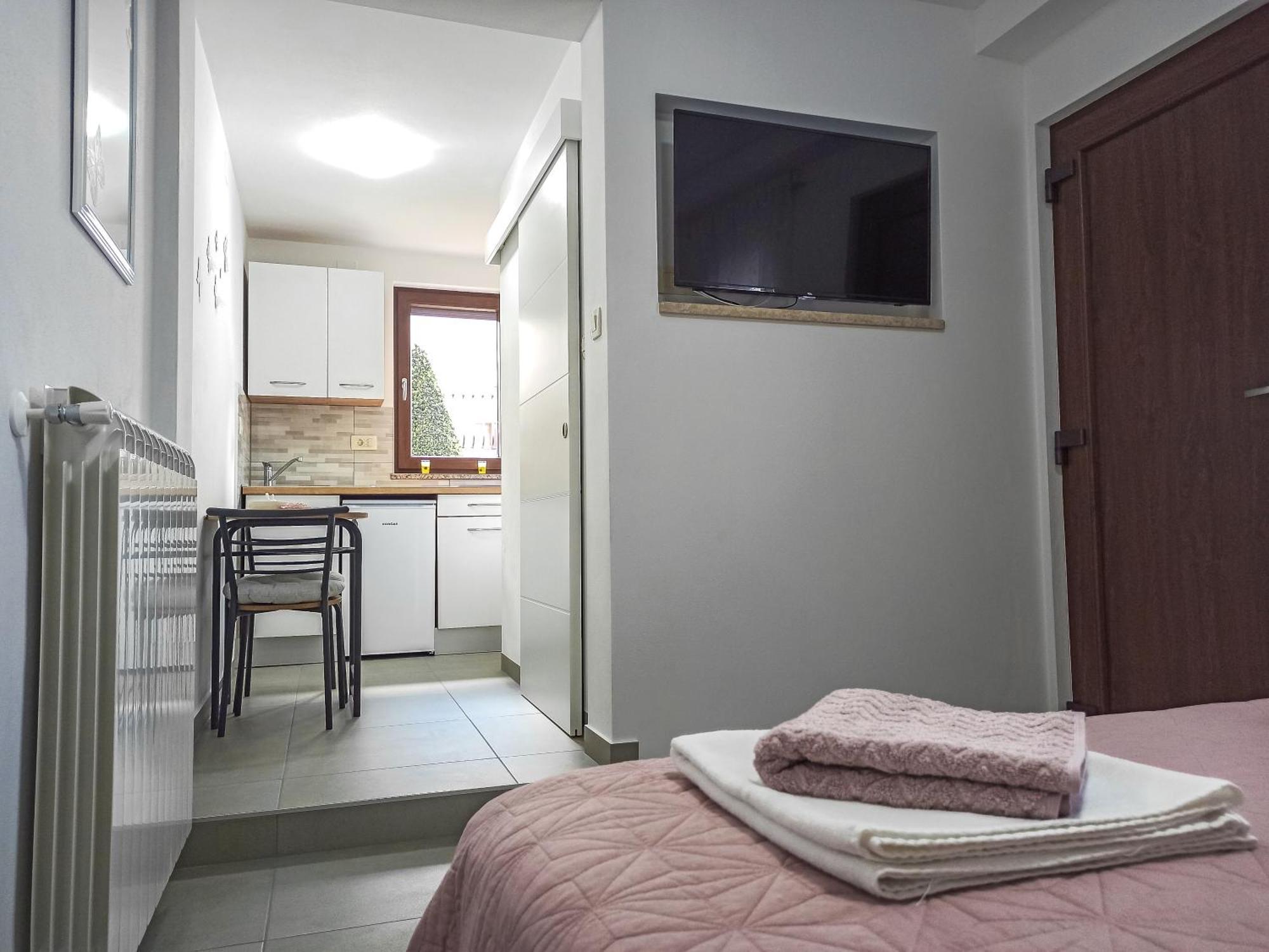 Soba Ulika Apartment Мотовун Екстериор снимка